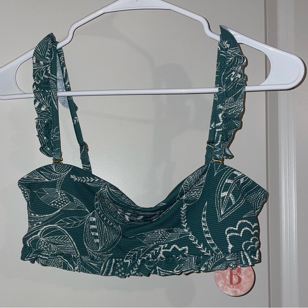 Dippin Daisy top & bottom! Top brand new with tags! Size Medium ( top & bottom)